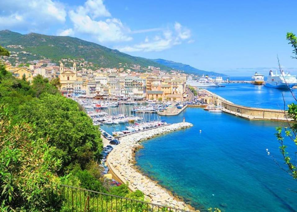 Climatise Avec Parking, Au Coeur De Pietranera, A 500m, Bastia A 2km